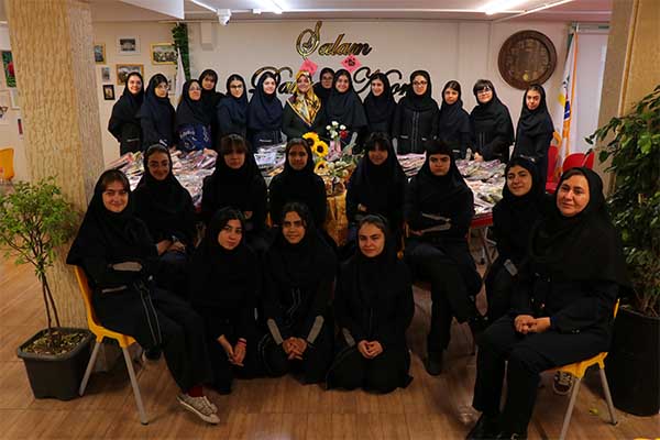 نظرات درباره مدرسه سلام دریای نور 1